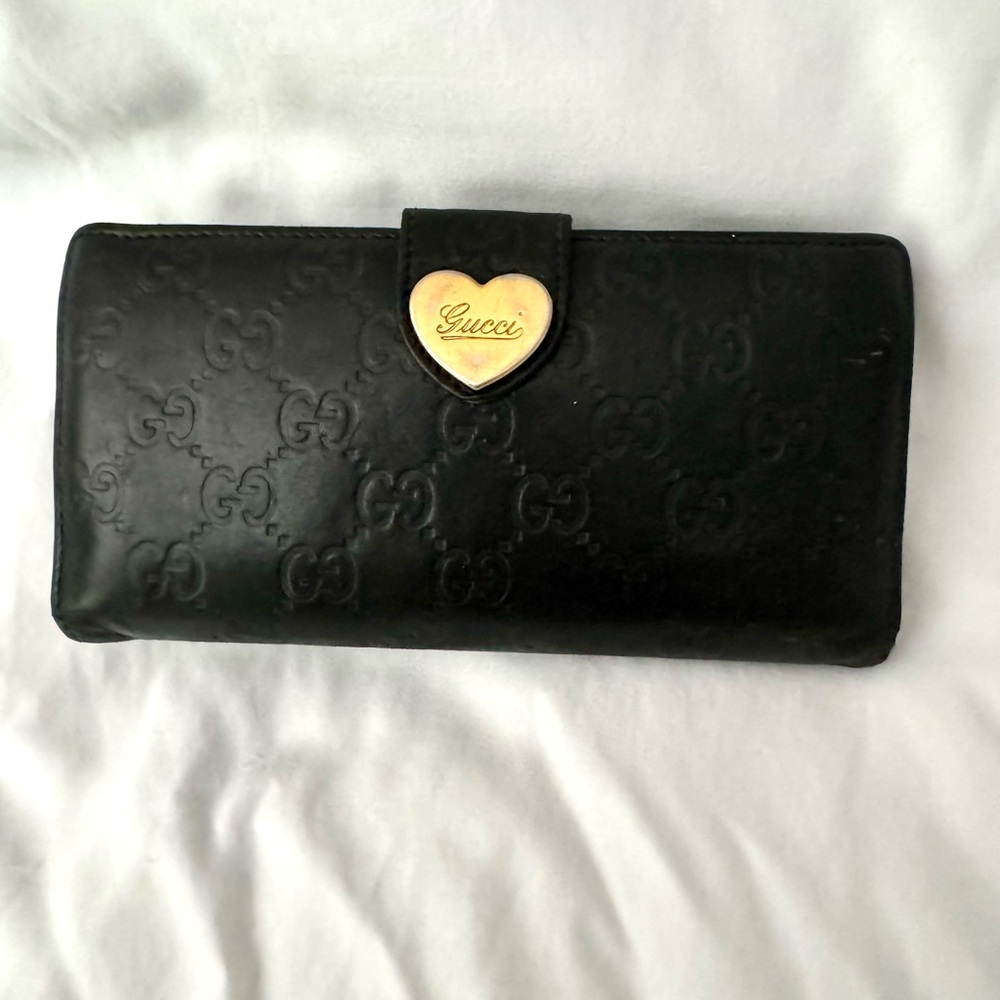 FLASH SALE! Gucci Shima GG Long Wallet BiFold with Hook Lovely Heart✨